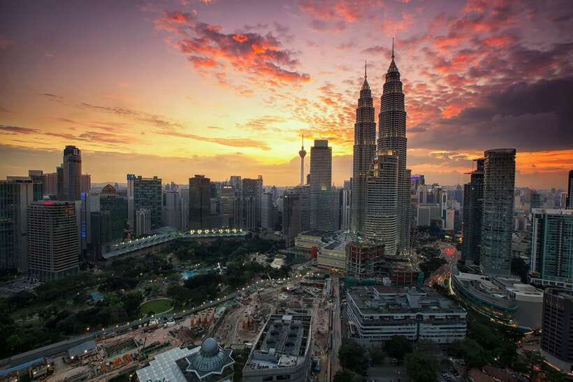 Kuala Lumpur City Tour with KL Tower Ticket - National Monument and the National Mosque