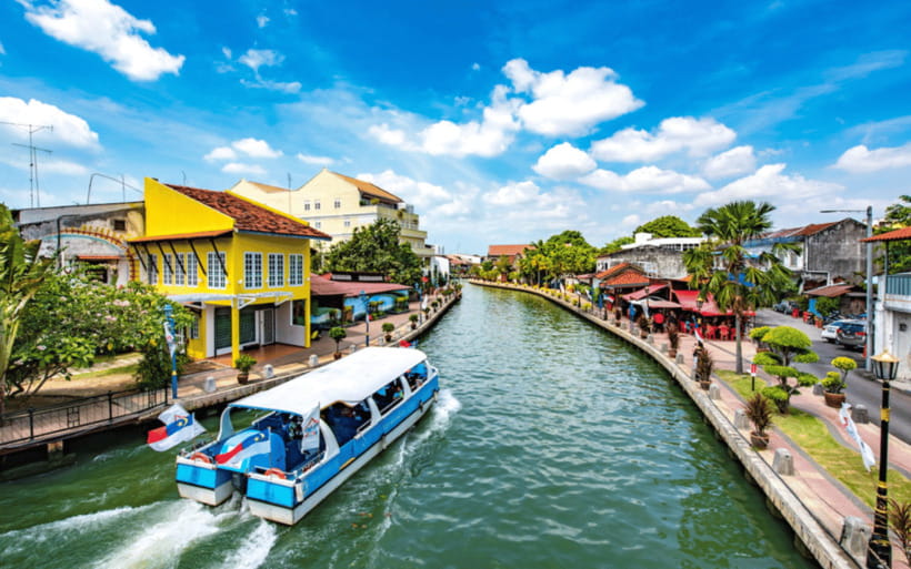 Kuala Lumpur Discovery: Shared Group Tour from Port Klang - Istana Negara and the royal guards
