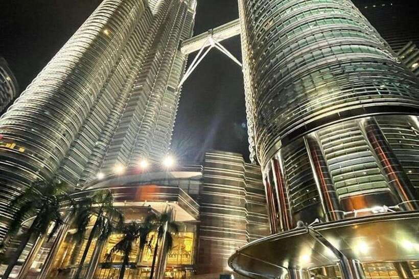 Kuala Lumpur: Full-Day Private City Highlights Tour - Batu Caves and the 272 steps to the shrines
