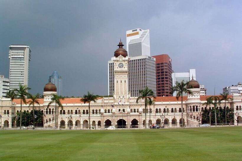 Kuala Lumpur: Full-Day Private City Highlights Tour - Old railway architecture and Independence Square
