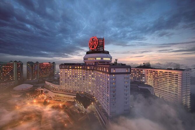 Kuala Lumpur (Genting Highlands 7.5 hours Private Tour) - Batu Caves and the 272-step climb