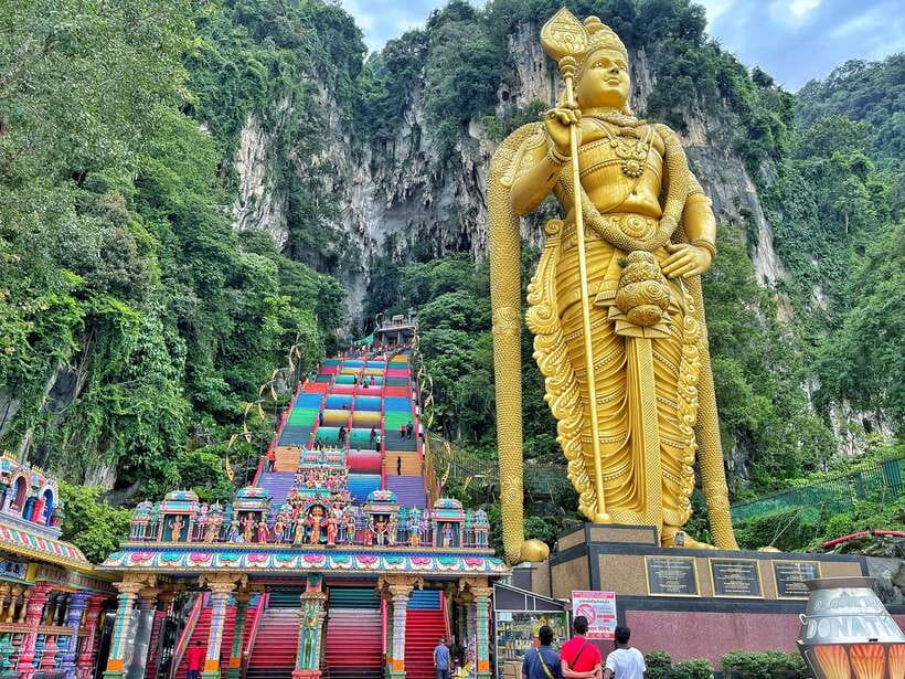 Kuala Lumpur: Genting Highlands & Batu Caves Day Trip - Riding above the rainforest to Genting Highlands