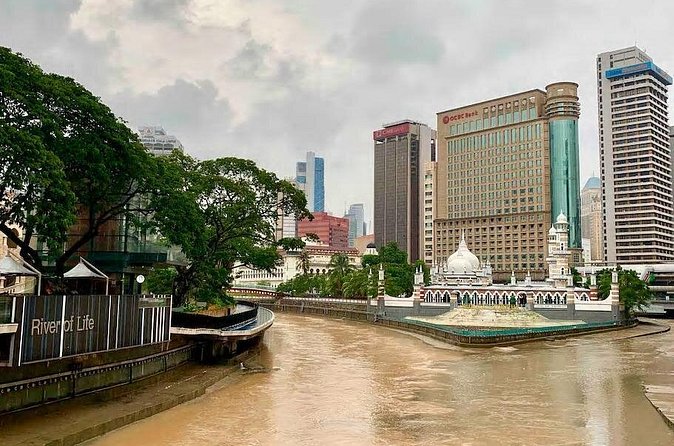 Kuala Lumpur InfoFun Walking Tour Experience - Merdeka Square, Masjid Jamek, and the river meeting point