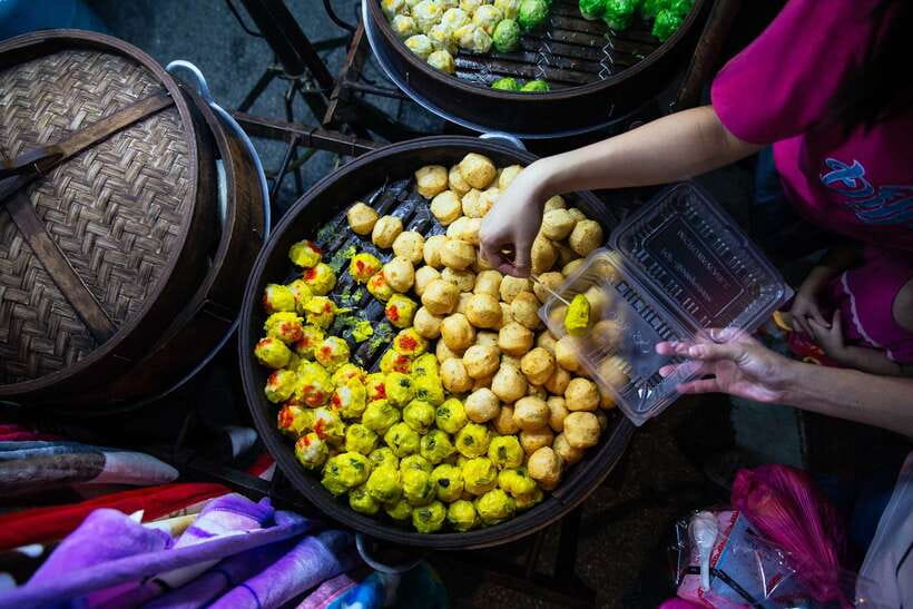 Kuala Lumpur: Local Street Food Night Tour - Key points at a glance
