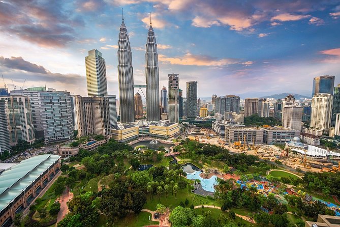 Kuala Lumpur Must-See Landmarks with Professional Tour Guide - Istana Negara and the Malaysian monarchy