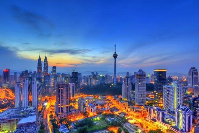 Kuala Lumpur: Nightlife Walking Tour with Local Guide - The helipad that becomes a night bar
