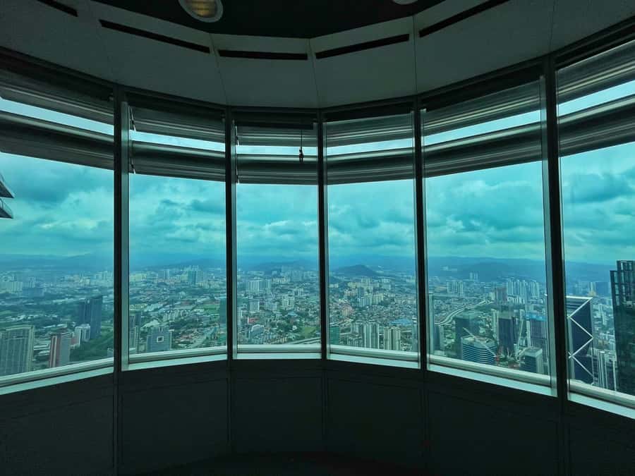 Kuala Lumpur: Petronas Twin Towers Entry E-Ticket - Walking the two-level Skybridge