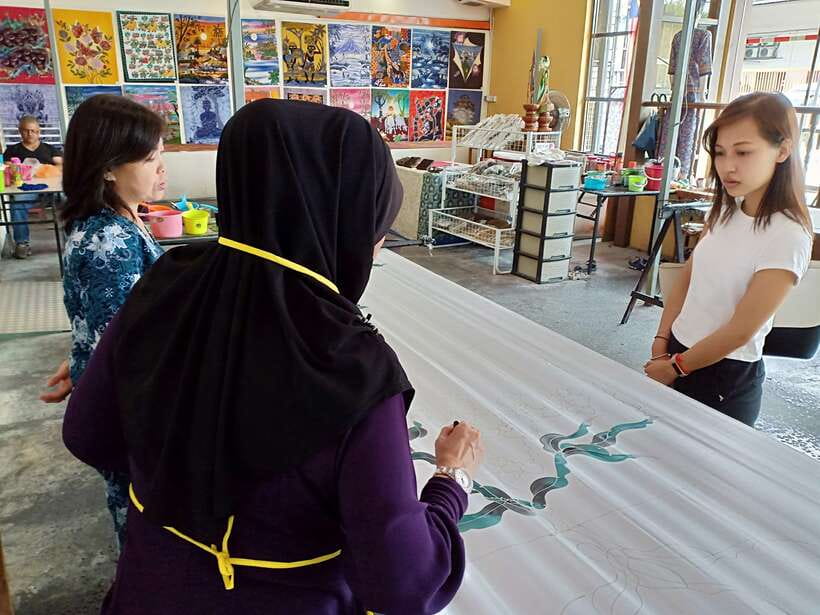Kuala Lumpur: Private Batu Cave, National Mosque Tour, Lunch - Who should book this KL cultural tour?