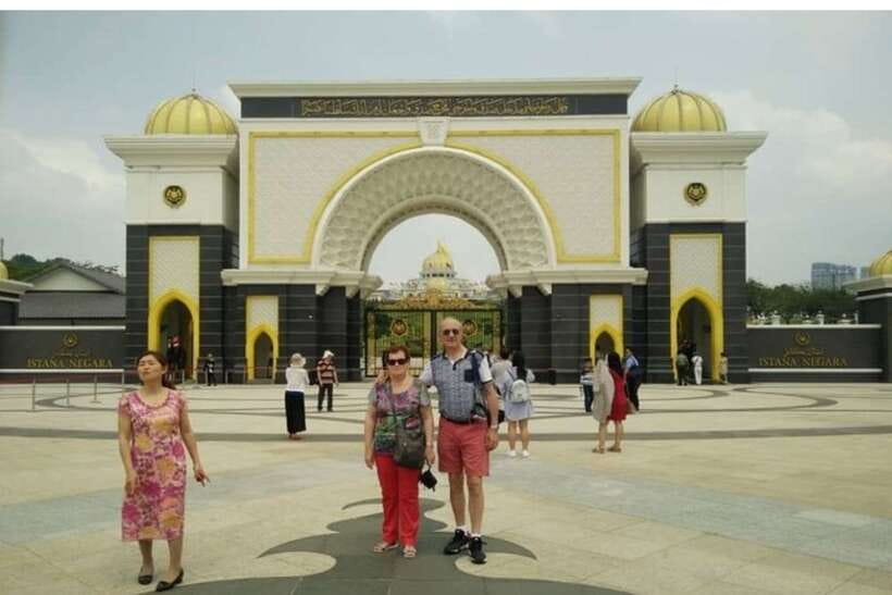 Kuala Lumpur: Private custom walking tour with a local guide - A route that changes to suit your interests
