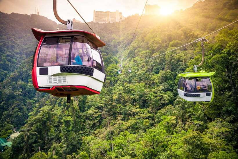 Kuala Lumpur: Private Tour to Genting Highland & Batu Caves - Genting Strawberry Leisure Farms adds a gentler stop