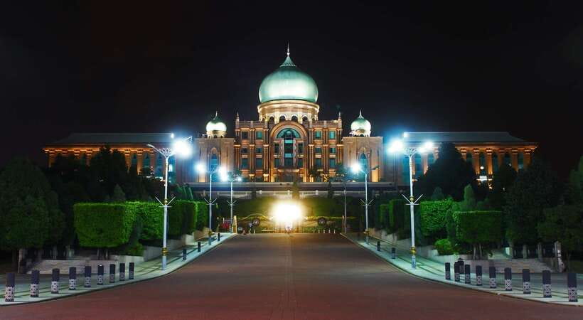 Kuala Lumpur: Putrajaya City Tour with Lake Cruise - Key points to know before you book
