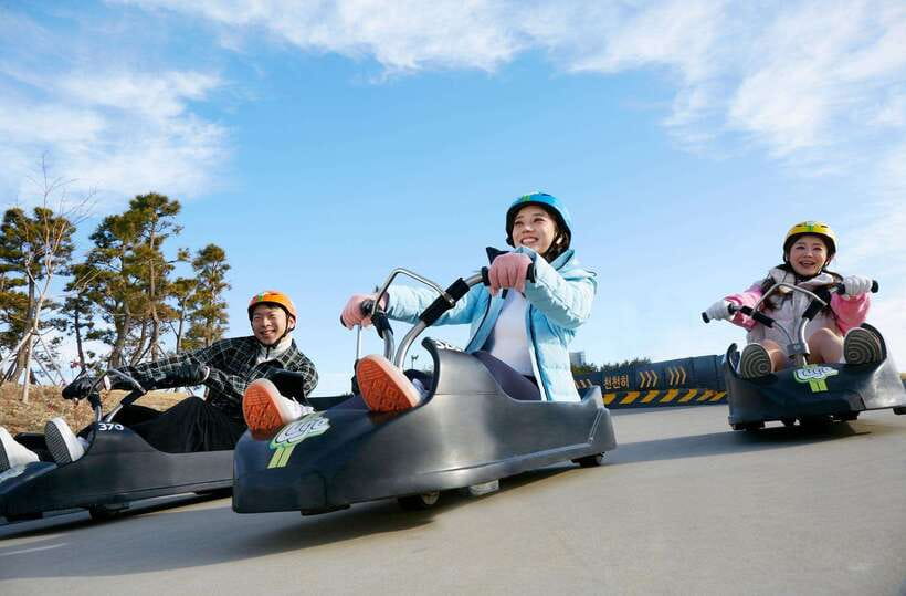 Kuala Lumpur: Skyline Luge Admission Ticket - Four tracks with tunnels and hairpin corners
