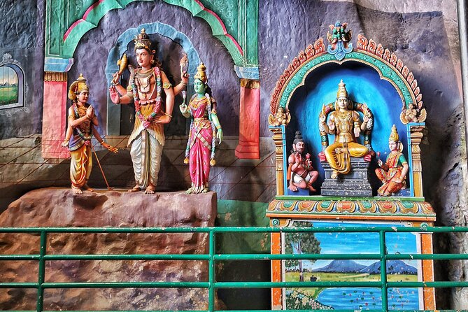 Kuala Lumpur Suburbs Batu Caves Half-Day Tour (SIC/Shared Tour) - The climb beneath the 140-foot Lord Murugan statue
