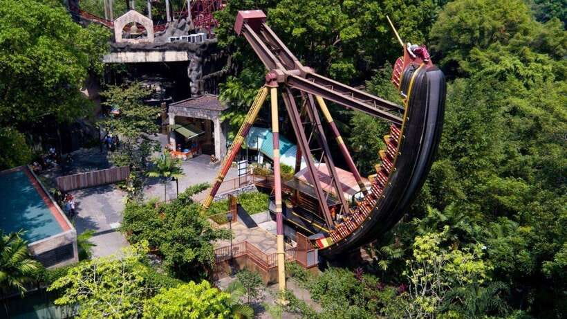 Kuala Lumpur: Sunway Lagoon Theme Park Ticket with Transfer - Family play at Nickelodeon Lost Lagoon