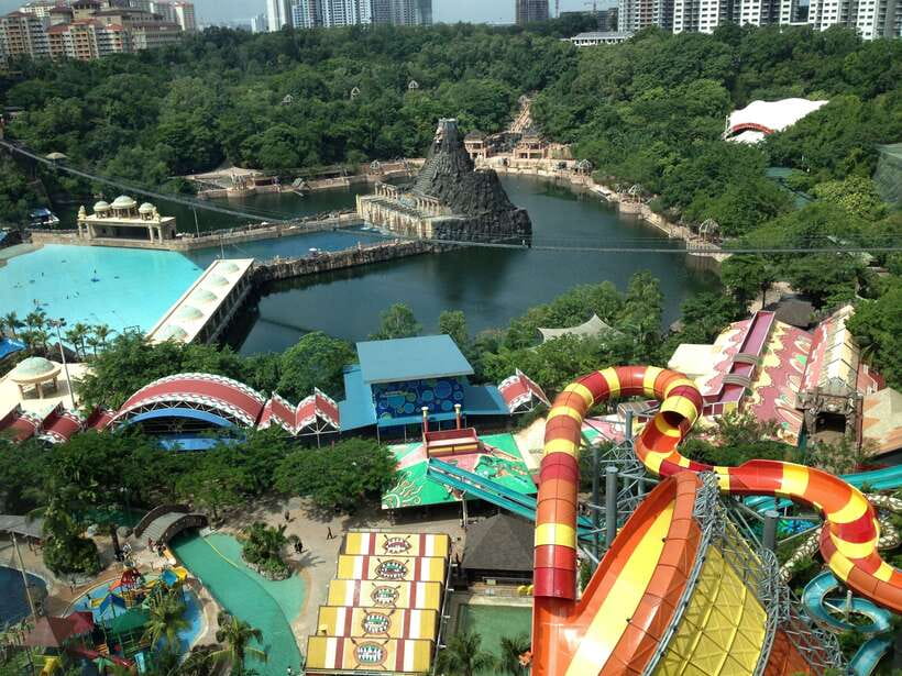 Kuala Lumpur: Sunway Lagoon Theme Park Ticket with Transfer - Amusement rides and the Lost City of Gold