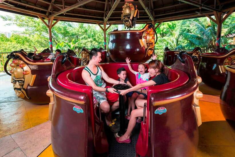 Kuala Lumpur: Sunway Lagoon Theme Park Ticket with Transfer - How to use an eight-hour park day