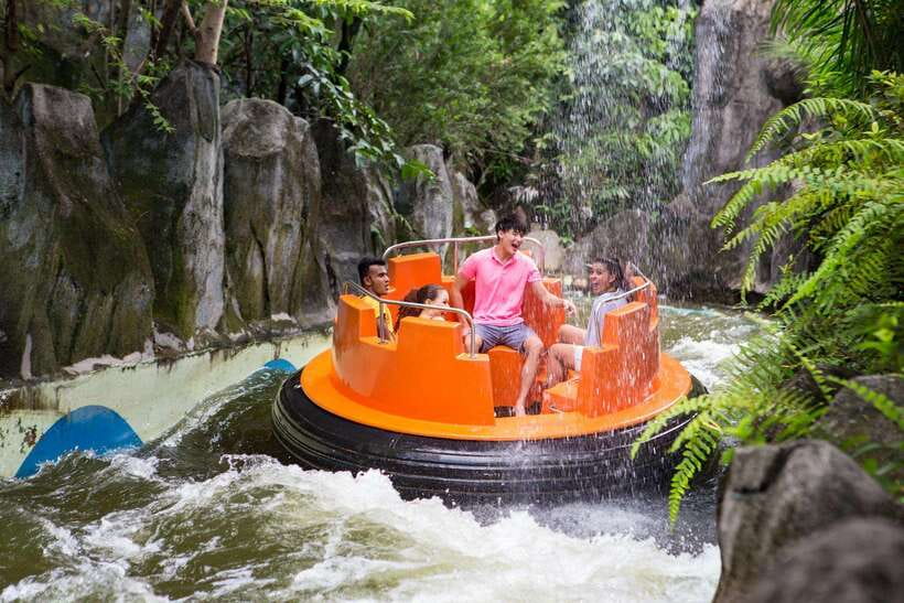 Kuala Lumpur: Sunway Lagoon Ticket & 1-Way Transfer - Best parts for families