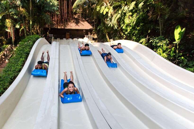 Kuala Lumpur: Sunway Lagoon Ticket & 1-Way Transfer - The shared transfer in real terms