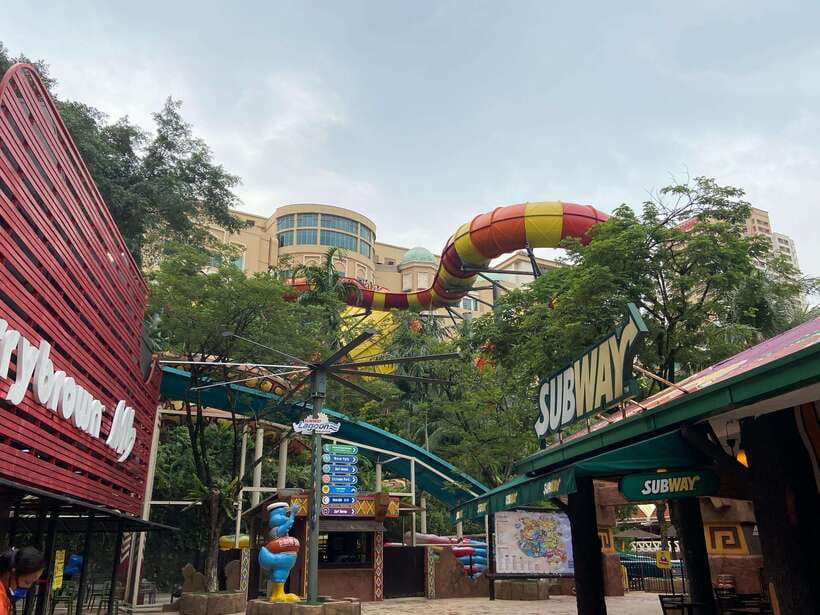 Kuala Lumpur: Sunway Lagoon Ticket & 1-Way Transfer - Health, mobility, and safety limits