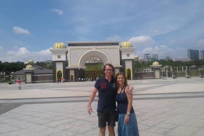 Kuala Lumpur Tour Cruise Excursion from Port Klang - The drive from Port Klang to Batu Caves