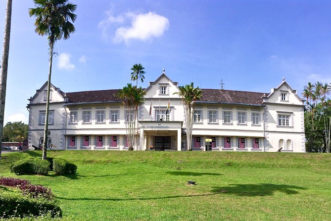 Kuching Half Day City Tour - Tua Pek Kong offers a quick temple stop
