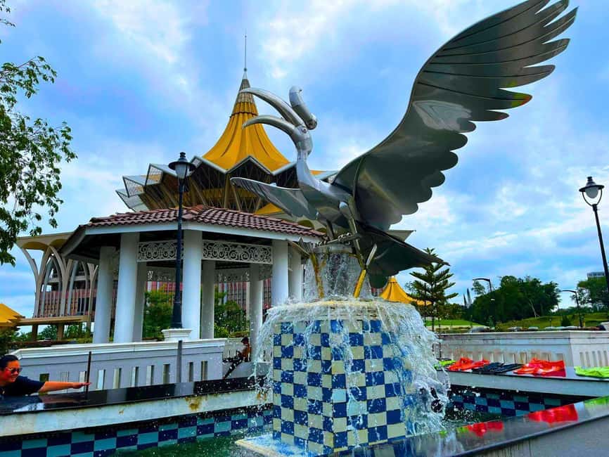Kuching: Walking Tour with Sampan Boat Ride and Lunch - Ending at the Chinese Heritage Museum