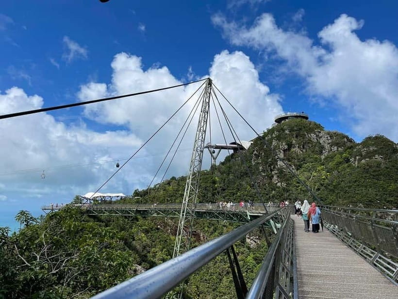 Langkawi cable car and Skybridge Tickets - SkyGlide Makes the Bridge Easier to Reach