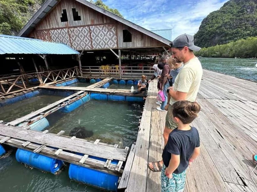 Langkawi: Floating Restaurant & Snorkeling Trip - Snorkeling at Pulau Dangli