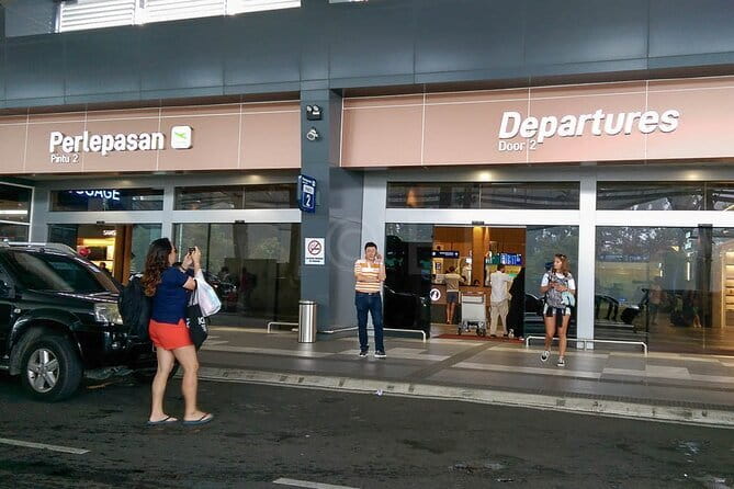 Langkawi International Airport to Hotel Private Transfer(Arrival) - Finding the representative after customs