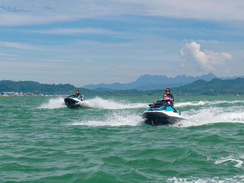 Langkawi: Jet Ski Tour Island Hopping Dayang Bunting - The eight islands and the view toward The Fjords