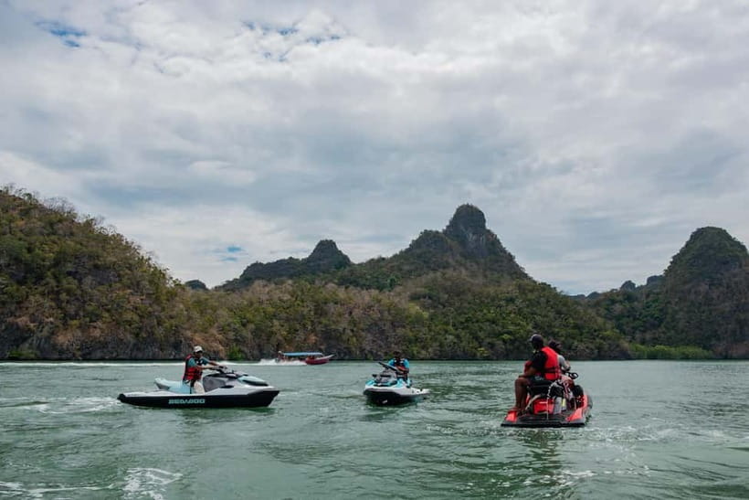 Langkawi: Jet Ski Tour UNESCO Kilim Geopark Free Video - Riding into the Kilim Geopark mangroves