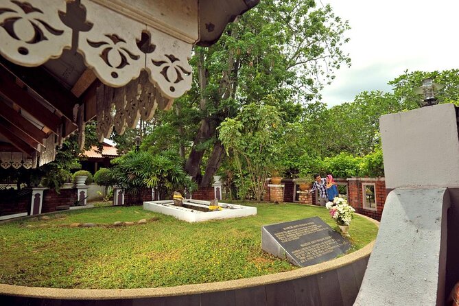 Langkawi Myth & Legend Tour MahsuriTomb TelagaTujuh BerasTerbakar - Cenang Street gives you beach time and shopping