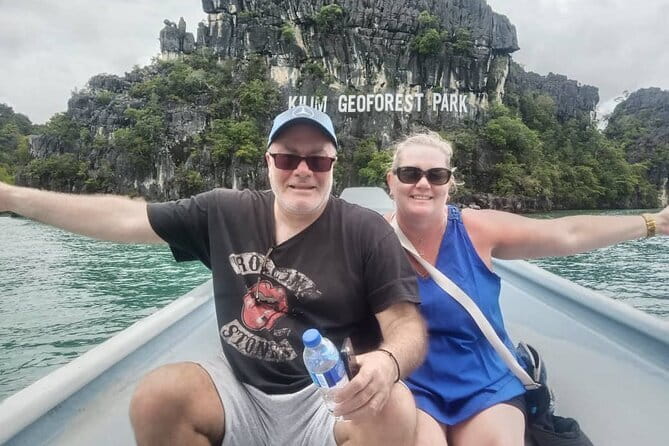 Langkawi Sightseeing Tour Including Cable Car And Sky Bridge - SkyCab and the climb over ancient rock
