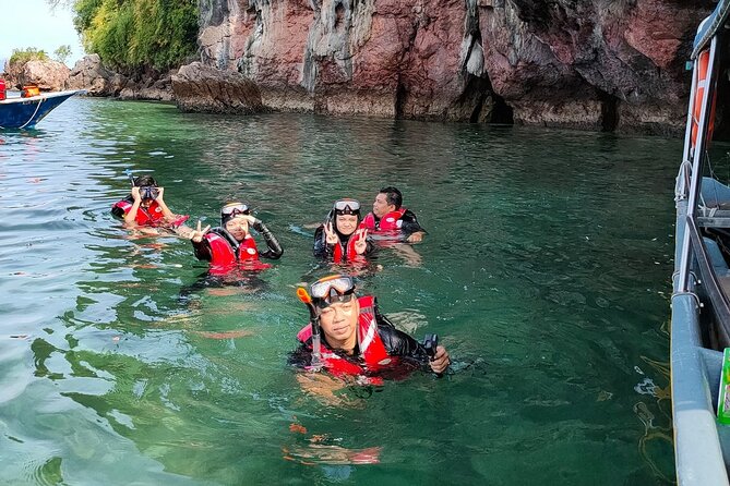 Langkawi Tour A - Land Tour & Pulau Dangli Snorkeling - Ending at Pantai Cenang for sunset