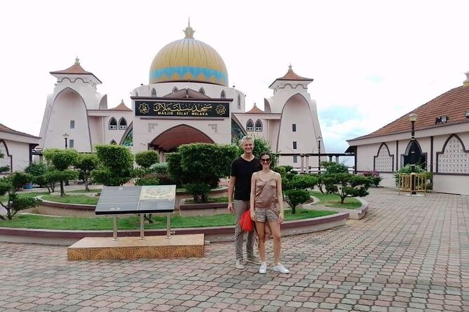 Malacca Day Tour - Dutch Square and the red buildings