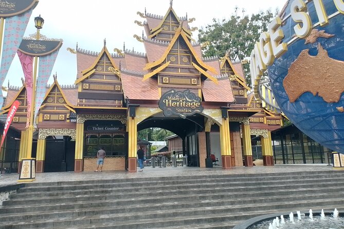 MALACCA DAY TRIP (Price based per Car) - The Butterfly and Reptile Sanctuary stop