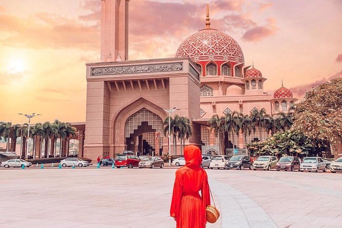 Malacca Instagram Tour: Most Famous Spots (Private & All-Inclusive) - Putra Mosque and the planned capital