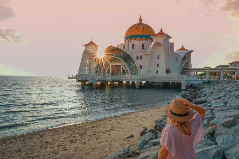 Malacca Instagram Tour: Top Spots (Private & All-Inclusive) - A Malaysian lunch at midday