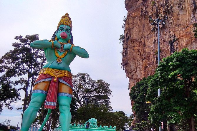 Malaysia Countryside And Batu Caves Tour - Jadi Batek Gallery turns batik into a hands-on stop