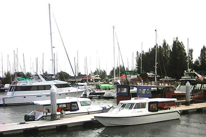 Marina Jetty Pangkor Laut or Lumut Jetty Transfer from Kuala Lumpur - What the Toyota Innova means for your group