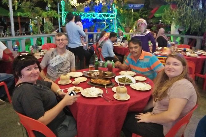 Nature’s Wonders: Kuala Selangor Fireflies & Hot Springs Tour - Bukit Melawati and Altingsburg Lighthouse