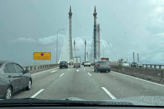 Penang Airport Transfer - From Penang Airport to George Town in 30 to 45 minutes
