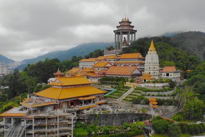 Penang City Private Half Day Tour With Khoo Kongsi & Kek Lok Si - The guide makes the difference