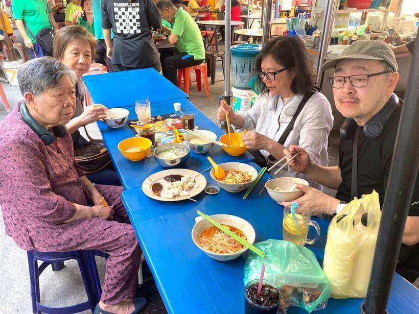 Penang Island: Street Food Walking Tour - Why the small group affects the experience