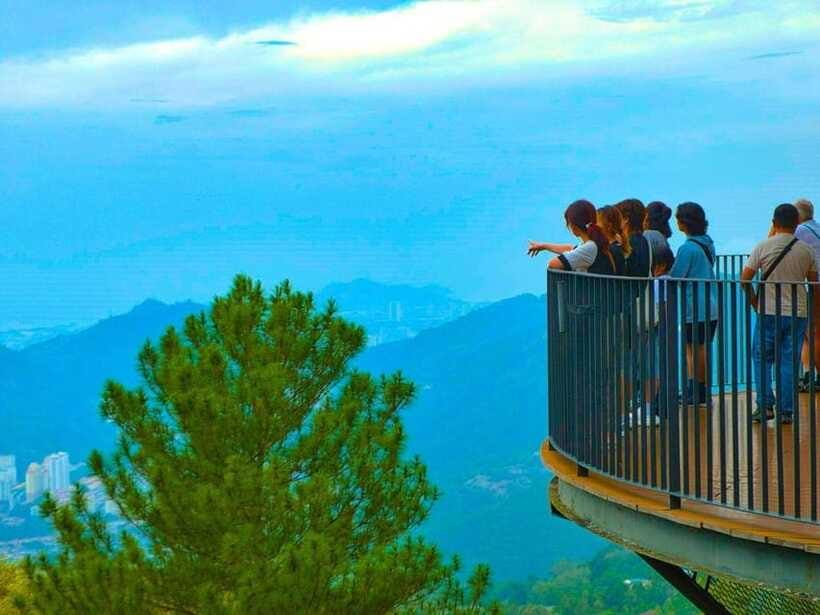 Penang: Kek Lok Si Temple and Penang Hill Guided Tour - Should you book it?