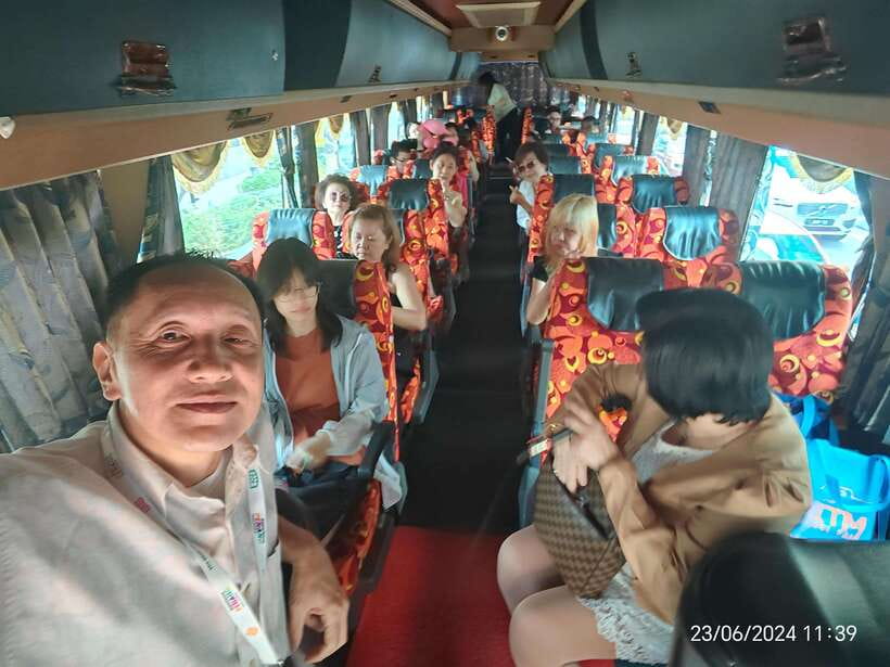 Penang: Private Customized Flexible Tour with Tourist Guide - Eating like a local at New World Park