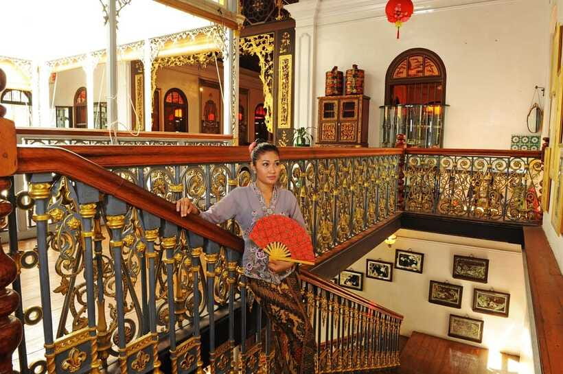 Penang: Top Seven Wonders Of Penang Private Exploration Tour - Sri Maha Mariamman Temple and the visual detail of George Town