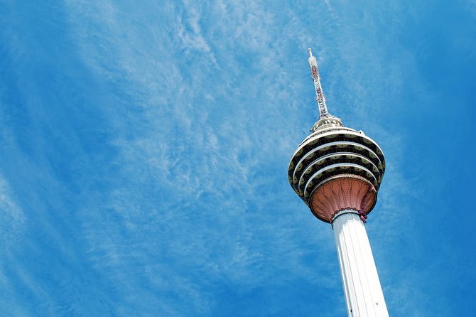 Petronas Twin Tower Tickets & Top Ten Wonder of Kuala Lumpur Tour - Batu Caves and the color outside the city center