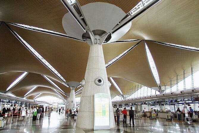 Premium Airport Transfer Kuala Lumpur - Vehicle comfort and group size