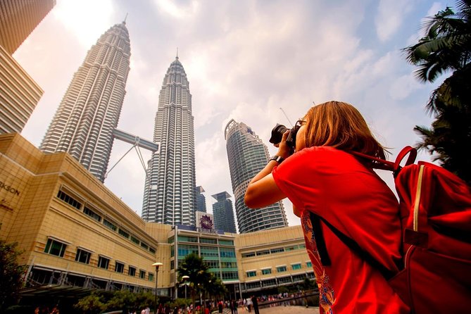 Private Day Kuala Lumpur Photographic Tour With Petronas Twin Tower & Batu Caves - Two towers give the tour its backbone